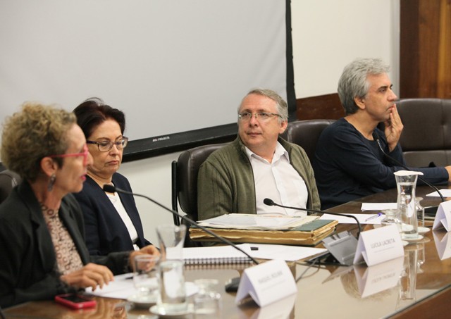 2015-10-19-DEBATE LEI USO E OCUPACAO DO SOLO-ABUENO1208ABRE