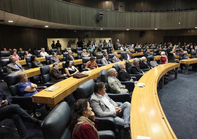 2015-10-26 SOLENIDADE APRES RELATORIO FINAL COMISSAO VERDADE VLADIMIR HERZOG-ABUENO2646ABRE