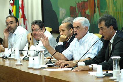 CPI das Enchentes recebe moradores do Jardim Pantanal