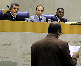 PLENARIO-16-02-2011-RenattodSousa-_009-72-NOTICIA