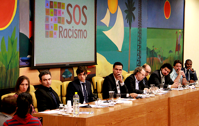 SOS-RACISMO-2052013-Rtto_0009-72-ABRE