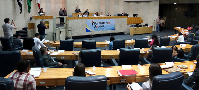 PARLAMENTO-JOVEM-8112013-Franca-02900-72-ABRE