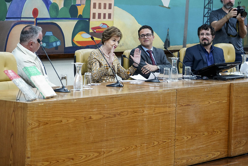 Mesa de abertura do evento "Acervos Pessoais em Bibliotecas"