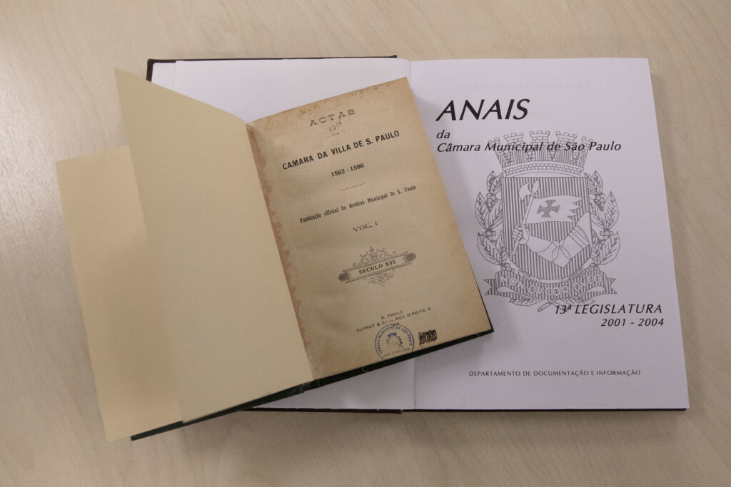 Atas CMSP v.1 1562-1596 e Anais CMSP 2004